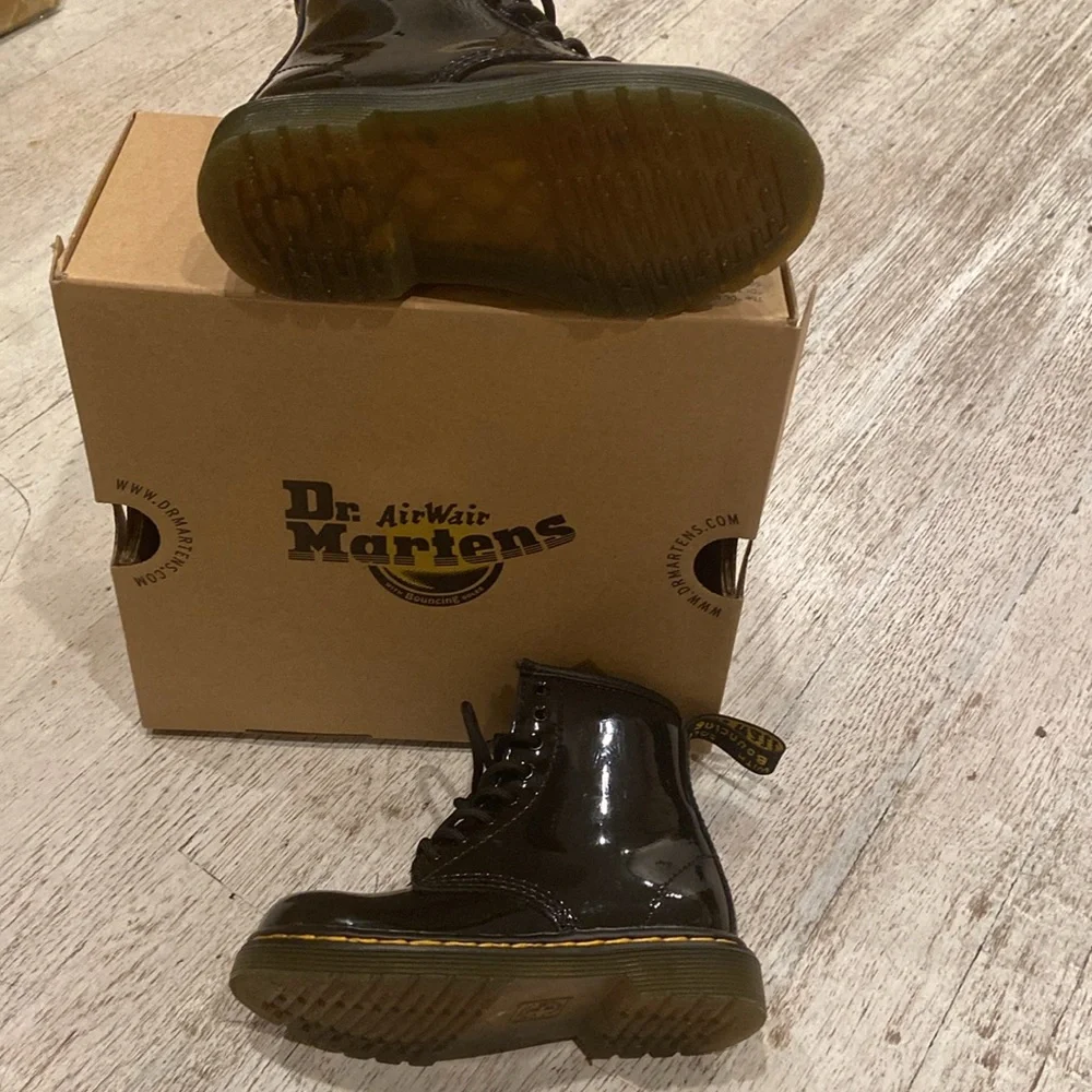Dr. Martens Kids Black Patent Leather Lace-Up Boots